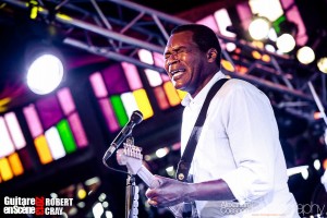Robert Cray Guitare en scene 2013 – photographie Alexandre Coesnon