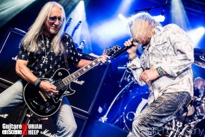 Uriah Heep Guitare en scene 2013 – photographie Alexandre Coesnon