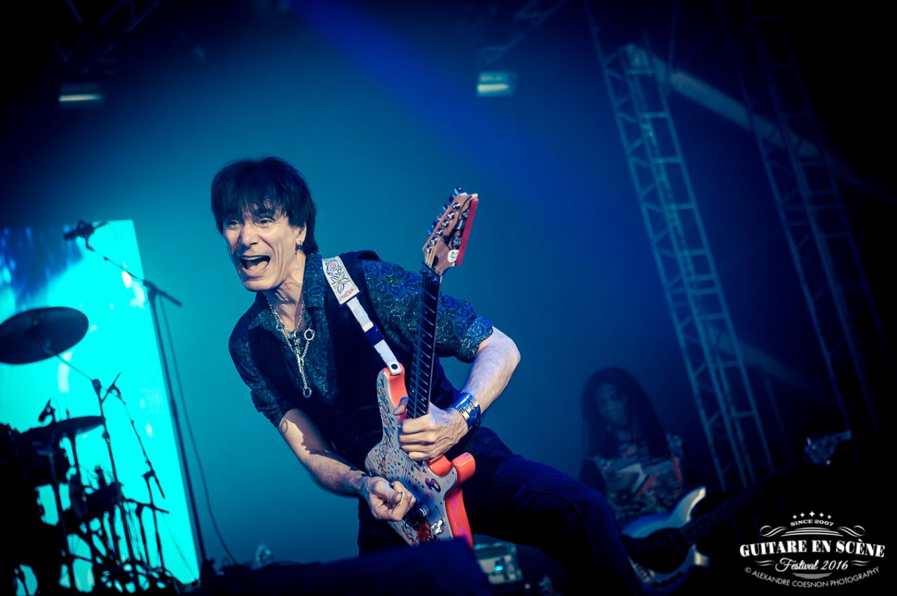 Steve Vai | Guitare en Scène 2016 – photographie Alexandre Coesnon