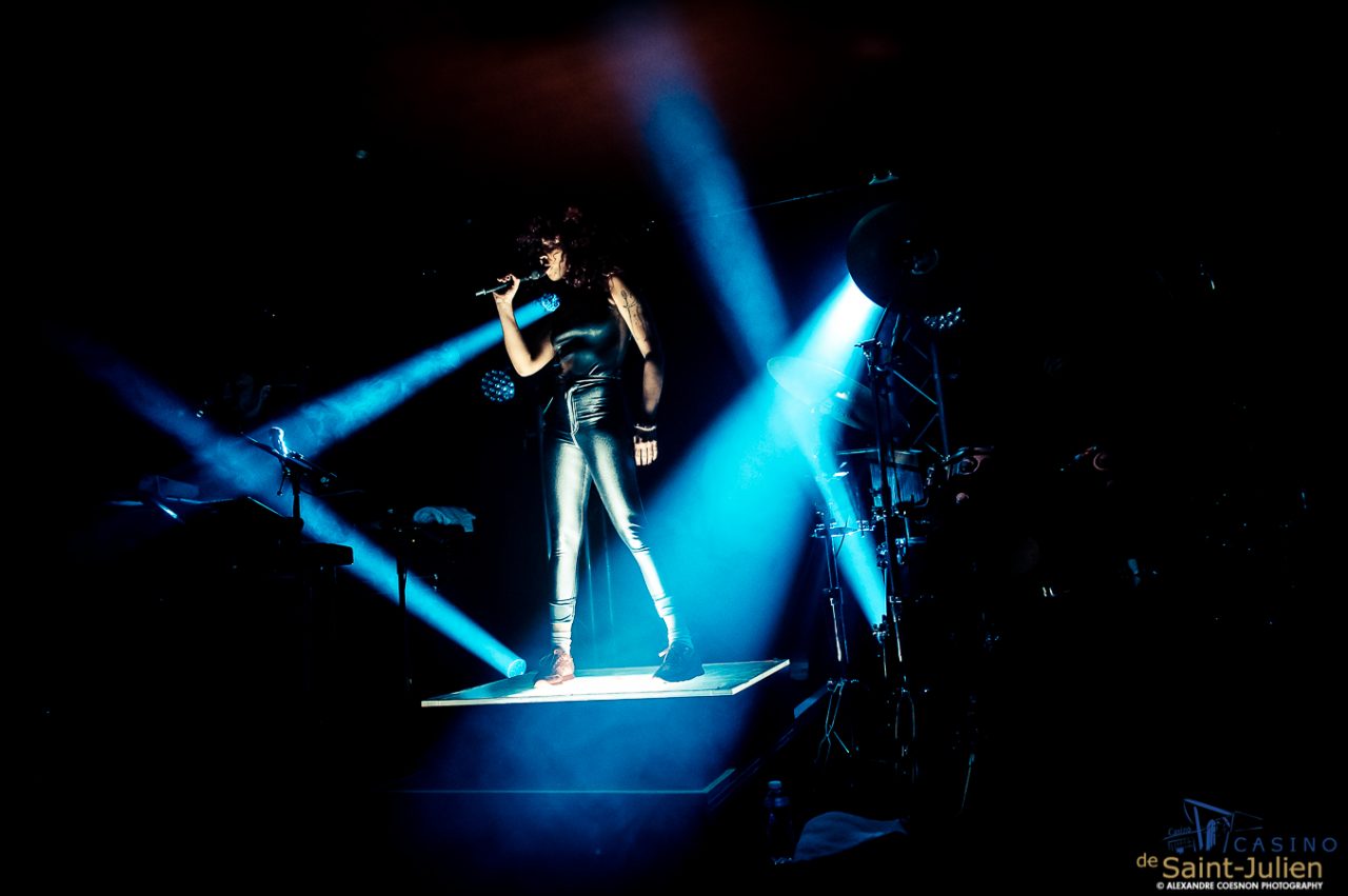 Flavia COELHO | Casino St Julien, 24.02.2016 – photographie Alexandre Coesnon