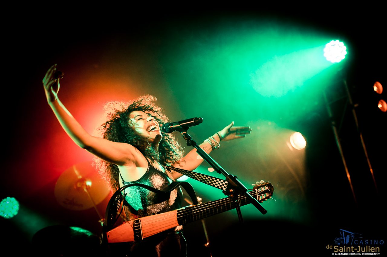 Flavia COELHO | Casino St Julien, 24.02.2016 – photographie Alexandre Coesnon