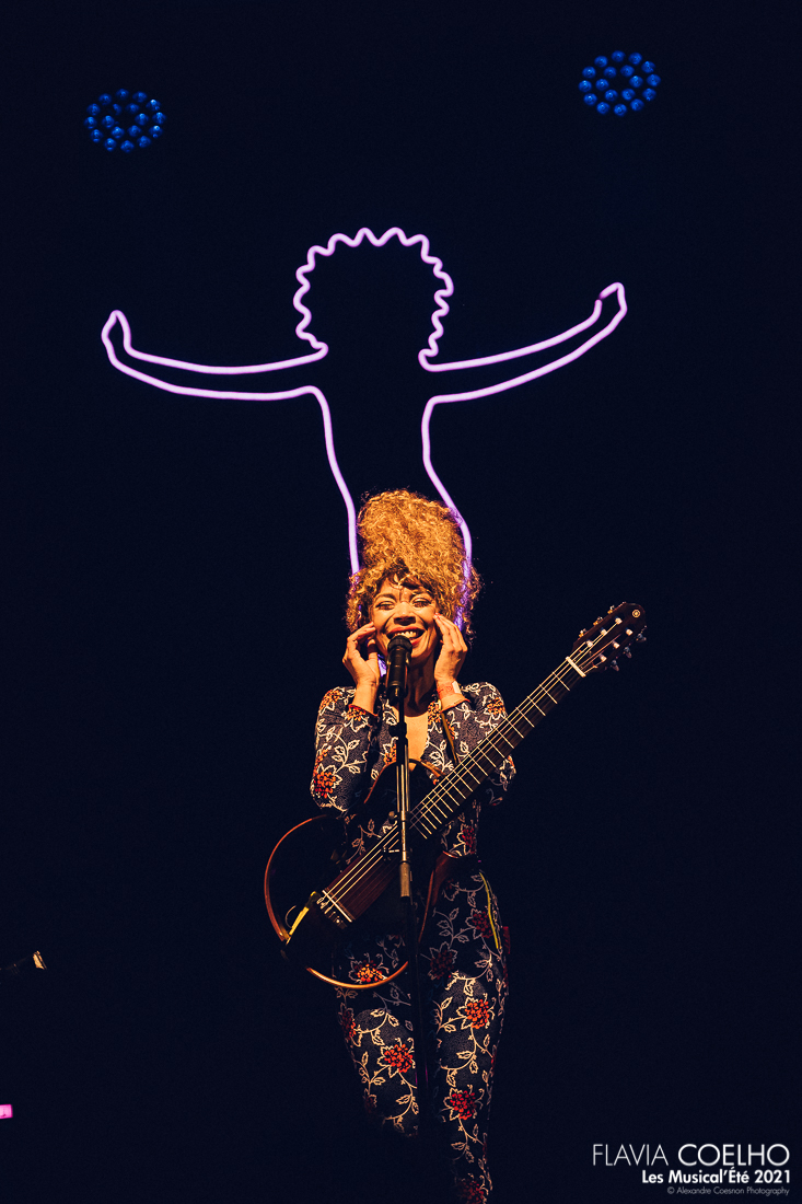 FLAVIA COELHO | Les Musical'Eté 2021, Annemasse – photographie Alexandre Coesnon