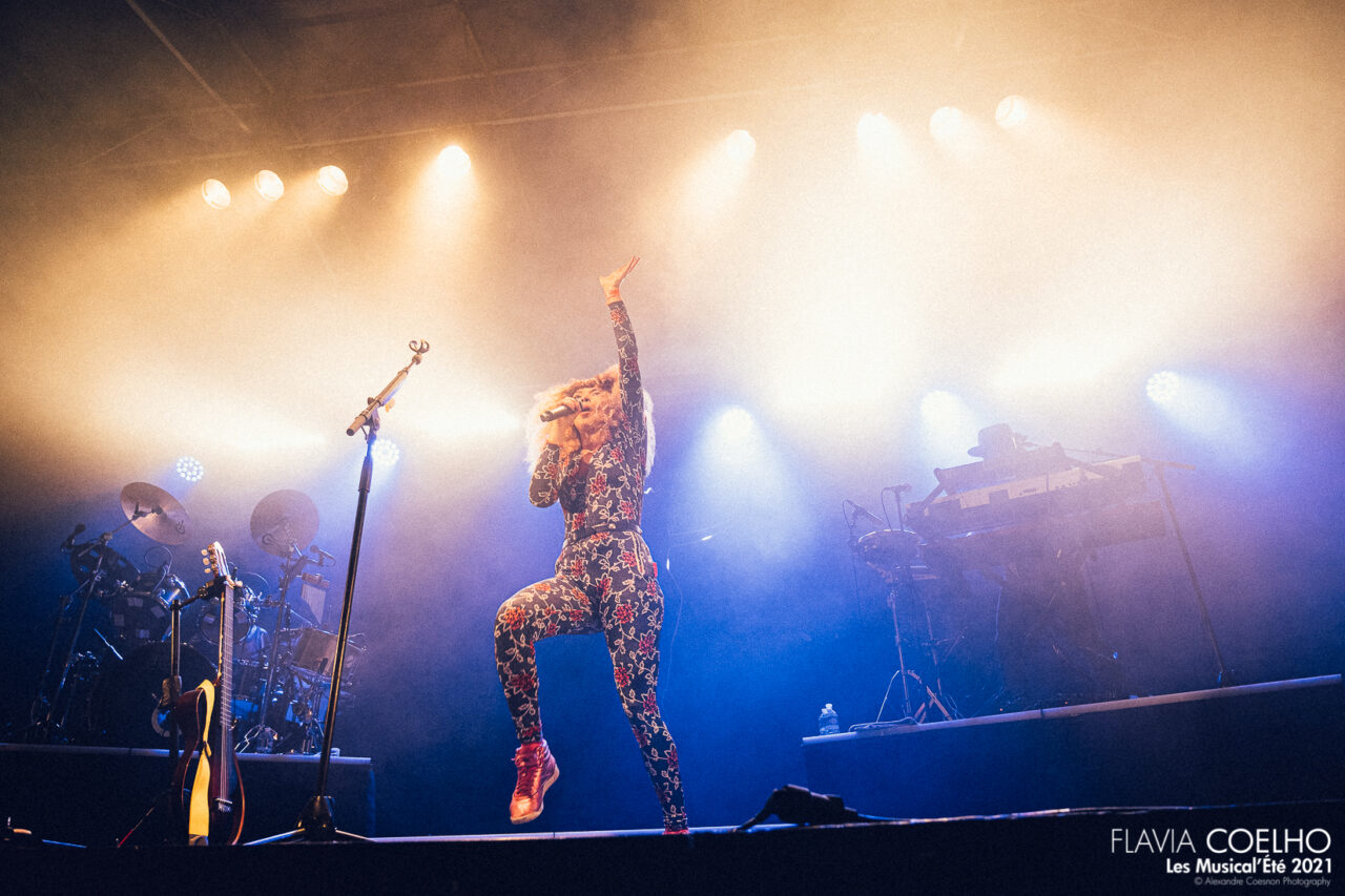 FLAVIA COELHO | Les Musical'Eté 2021, Annemasse – photographie Alexandre Coesnon
