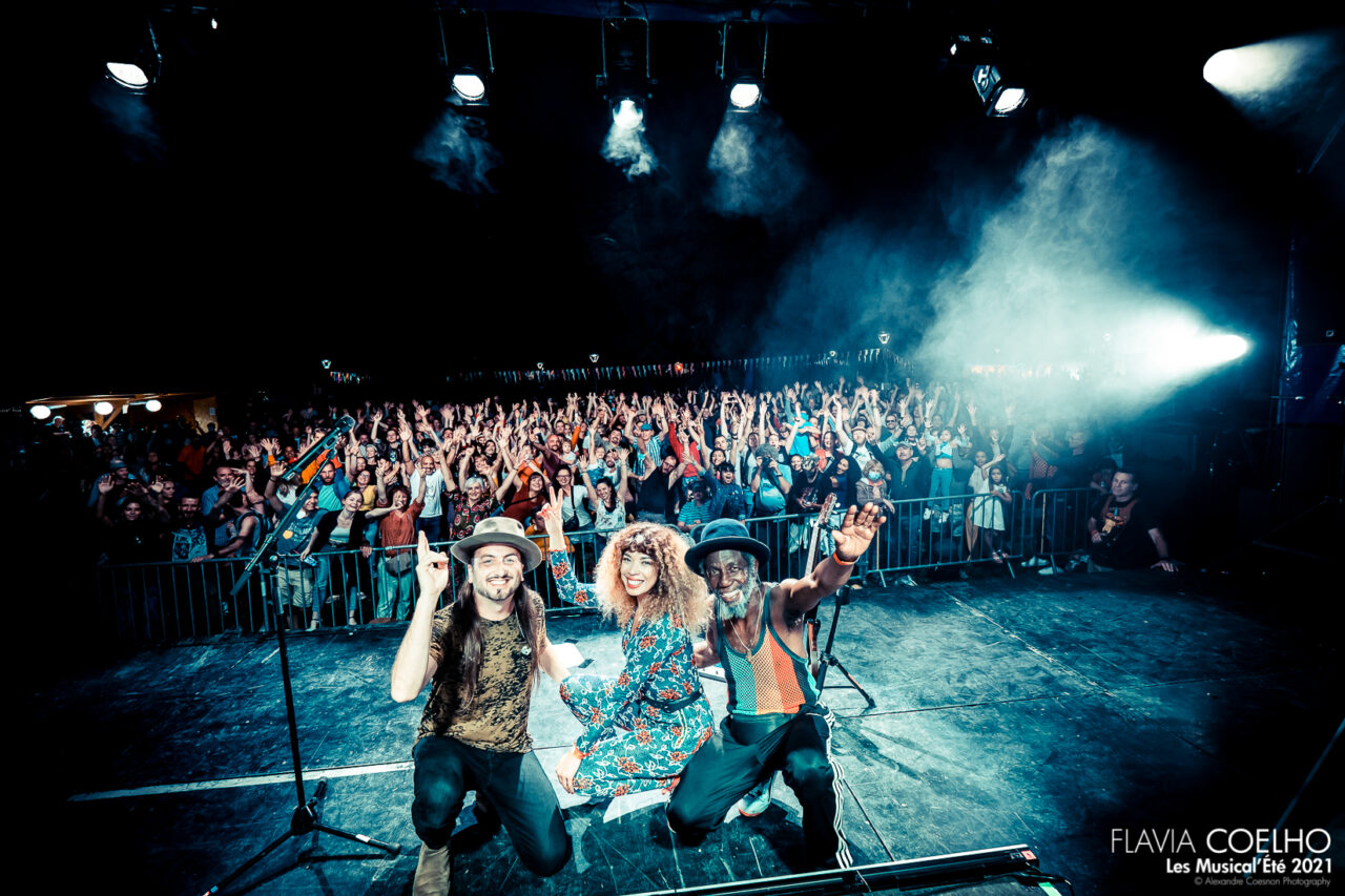 FLAVIA COELHO | Les Musical'Eté 2021, Annemasse – photographie Alexandre Coesnon