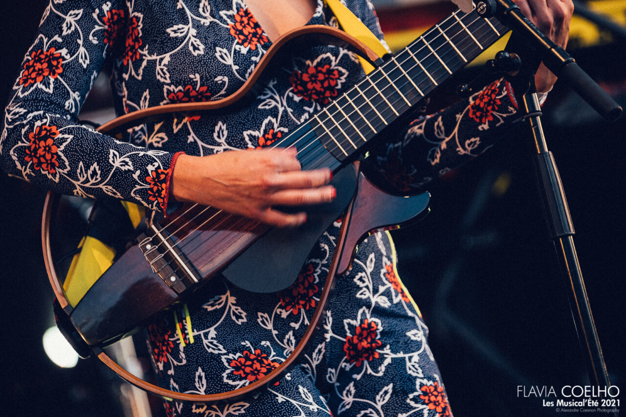 FLAVIA COELHO | Les Musical'Eté 2021, Annemasse – photographie Alexandre Coesnon